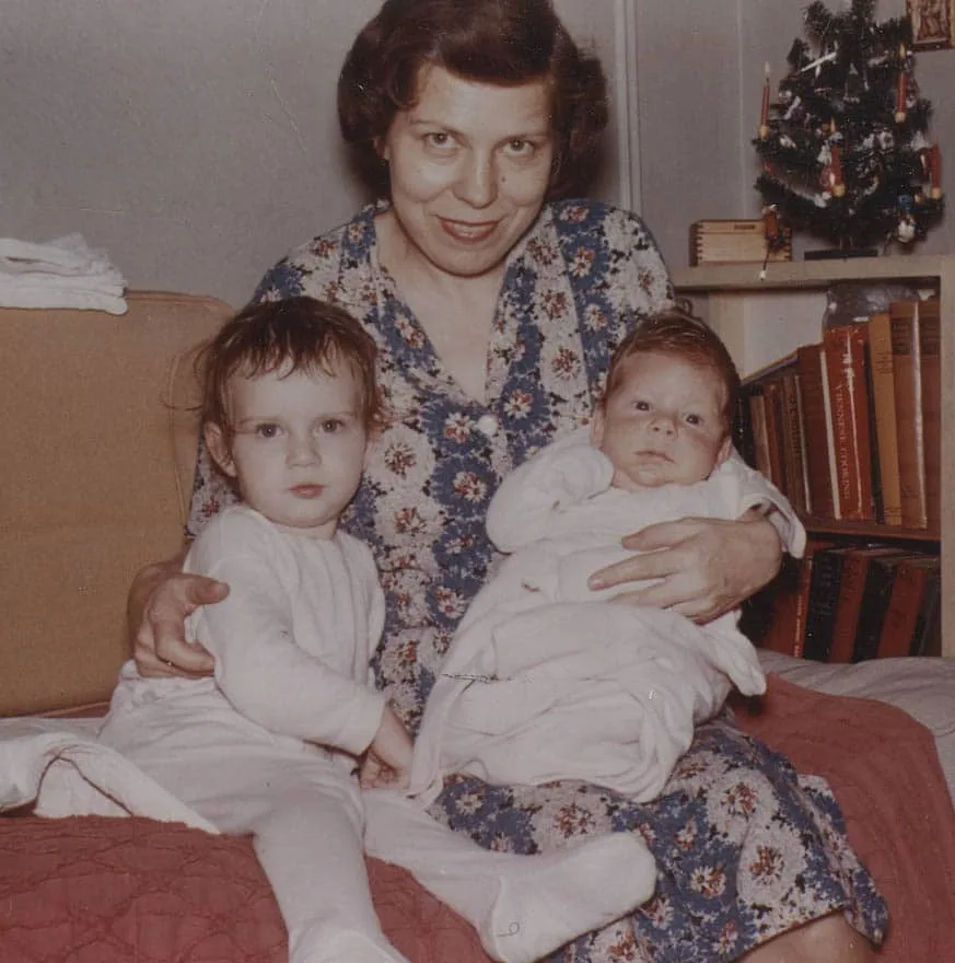 1959 Christmas Arriving from Canada Gertrude, Sylvia and Robert Gettinger